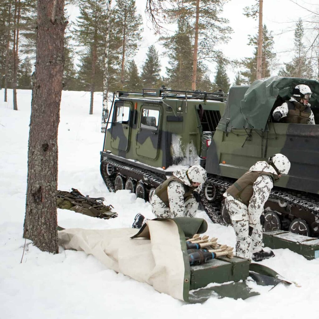 Puolustusvoimat ei vastaa sotilasvalasta.