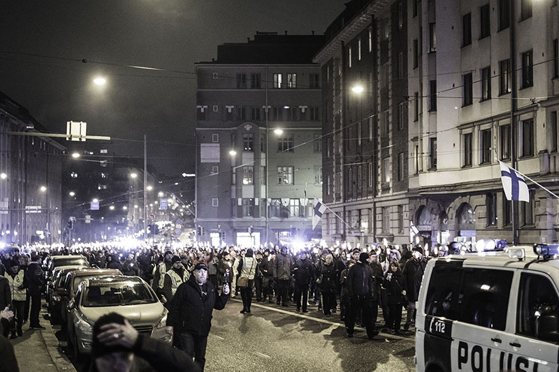 Itsenäisyyspäivä on vuoden suurin poliisioperaatio – Helsinki laajan turvallisuusvalvonnan ja poikkeusjärjestelyjen keskellä