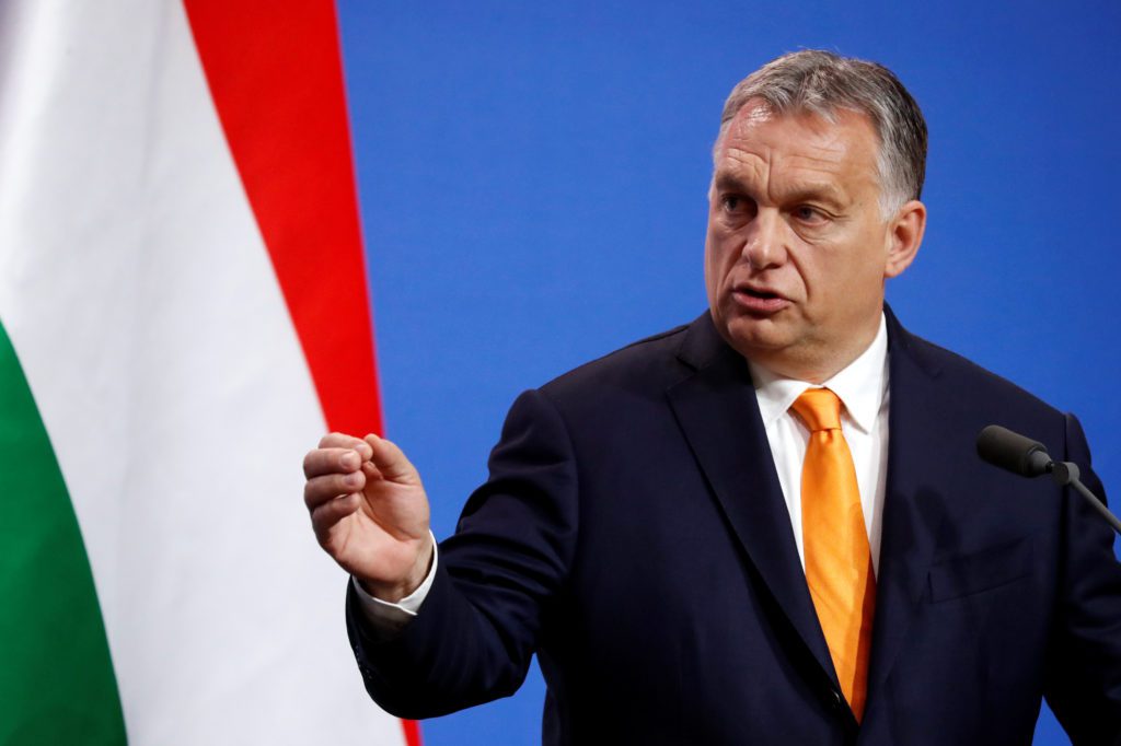 Orbán vaatii Eurooppaa yhtymään Trumpin rauhanaloitteeseen