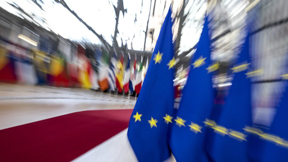 Jos Suomi päätyy EU:n ”tarkkailuluokalle” – eduskunnan valta kaventuu rajusti