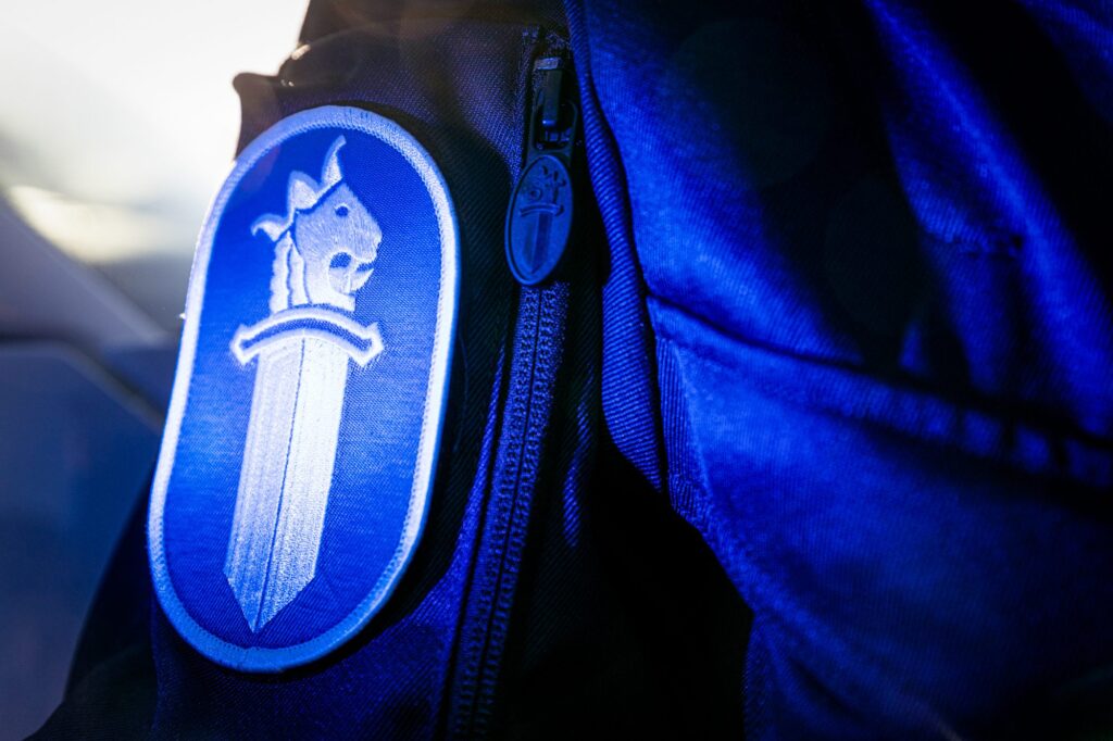 Helsingin itsenäisyyspäivä muuttaa liikennettä – poliisi varautuu mielenosoituksiin ja suuriin yleisömääriin