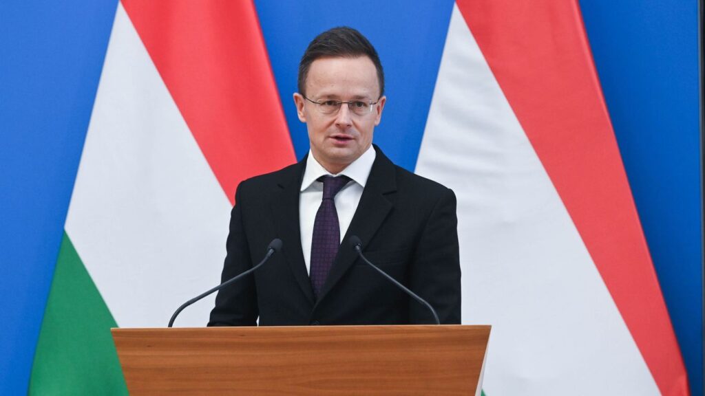 Unkarin ulkoministeri Szijjártó: Bryssel jatkaa Euroopan ajamista kohti sotaa Venäjän kanssa