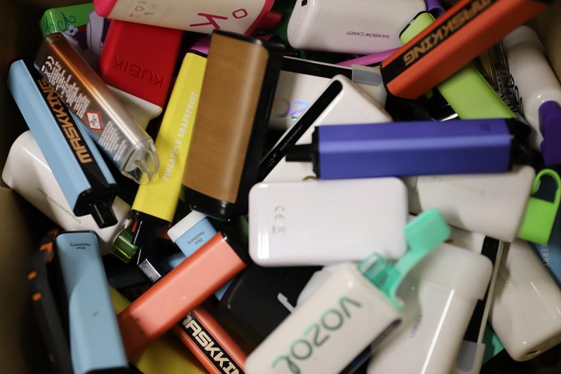 Poliisi varoittaa jälleen: laiton vape-kauppa voi olla vaarallinen ansa nuorille