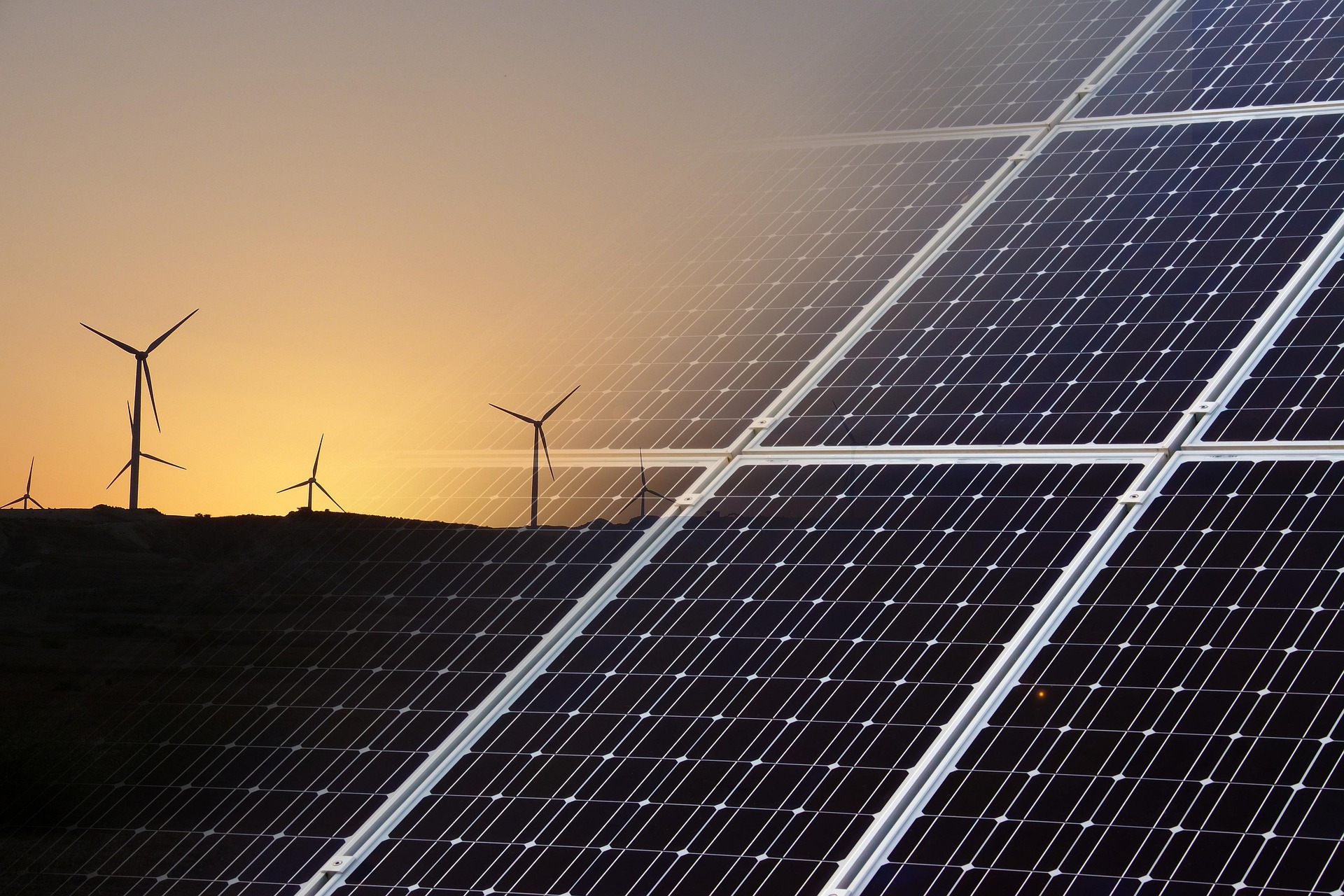 uusiutuva_energia_tuulivoima_aurinkopaneeli