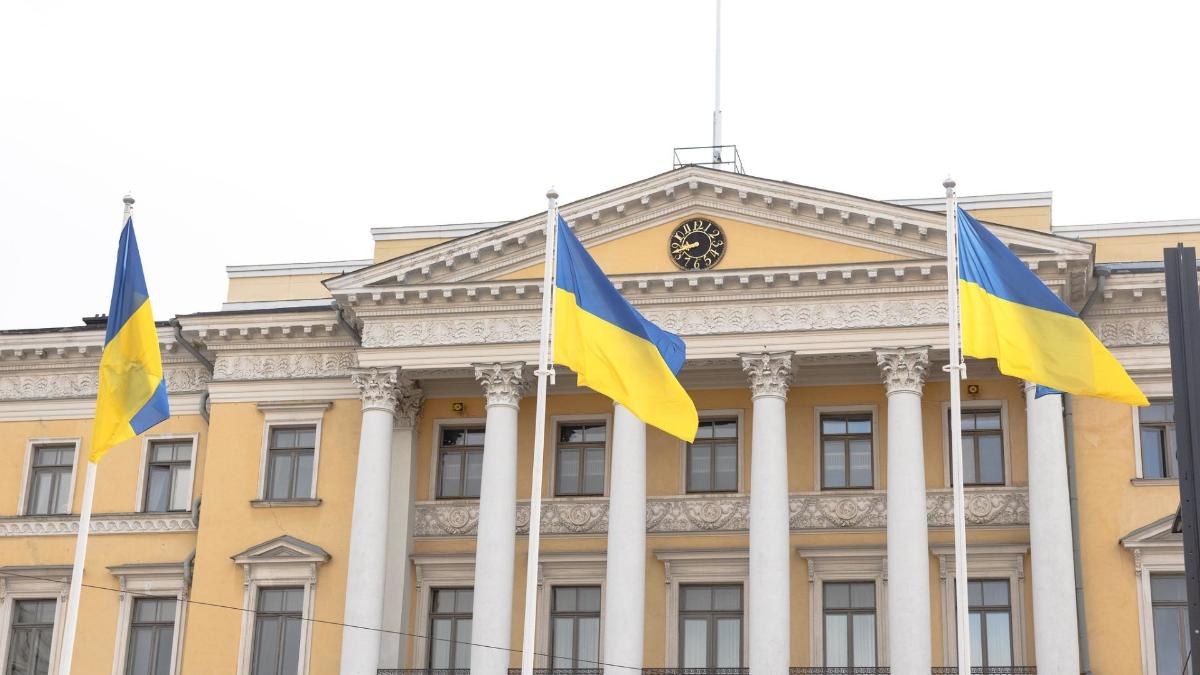 Pyhään Ukrainaan riittää rahaa – Suomen vähäosaisille ei