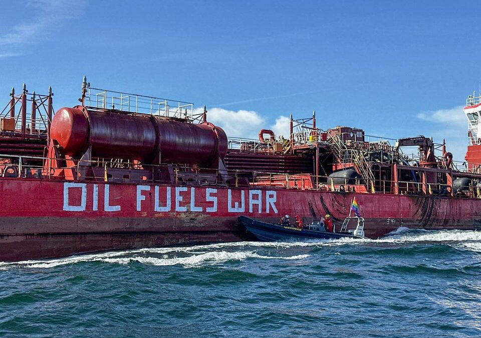 Greenpeace: EU:n öljy-yhtiöille jättimäiset voitot Iranin sodan seurauksena