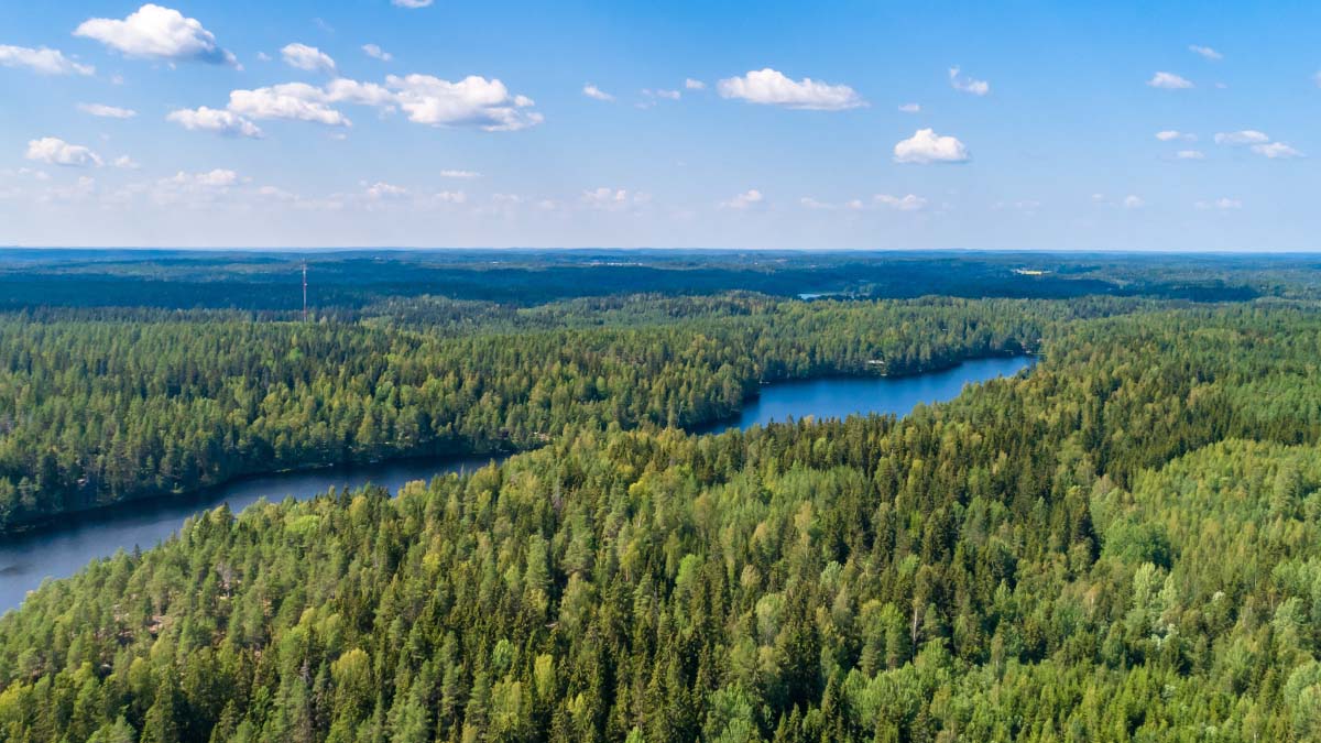 Viranomaiset: Ilmoita droonihavainnoista – älä jaa kuvia somessa