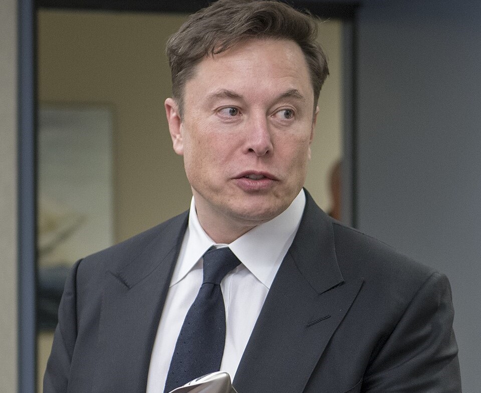 Musk visioi tekoälyimperiumiaan ja datakeskuksia avaruuteen