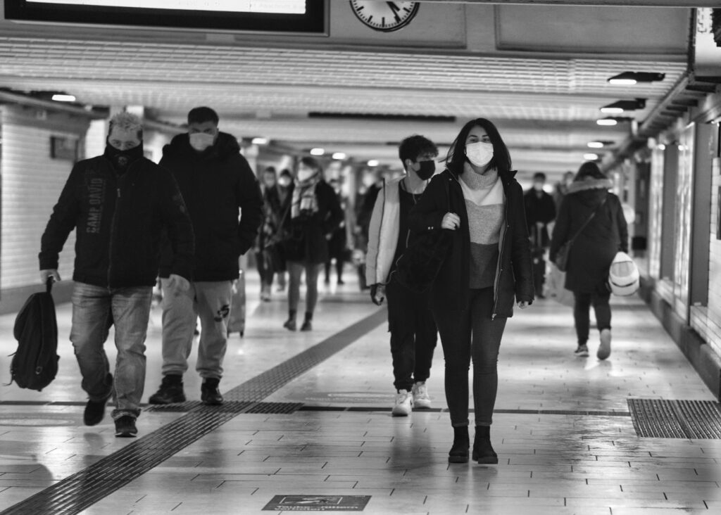 THL seuraa kahta Suomeen saapunutta matkustajaa – taustalla risteilyaluksella levinnyt virus