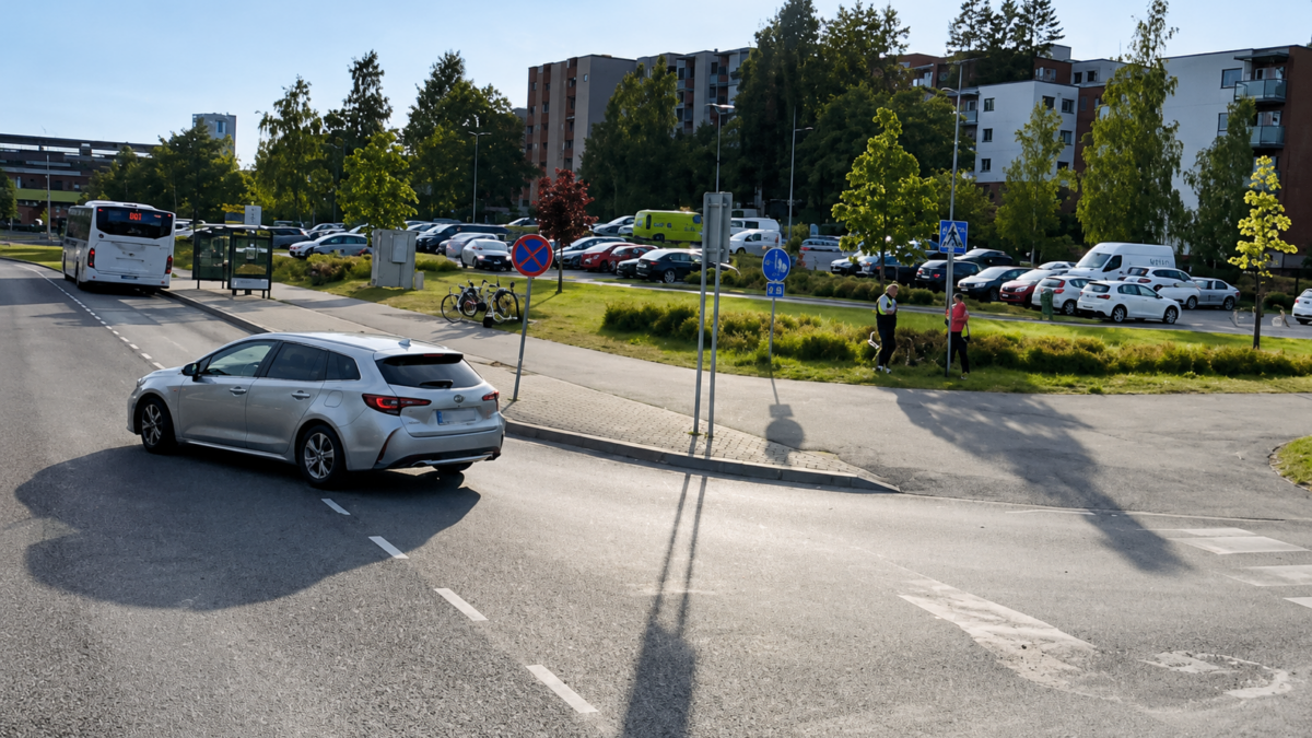 Turun bussionnettomuus – kuljettaja ajoi varoituskolmion takaa, 7-vuotias kuoli