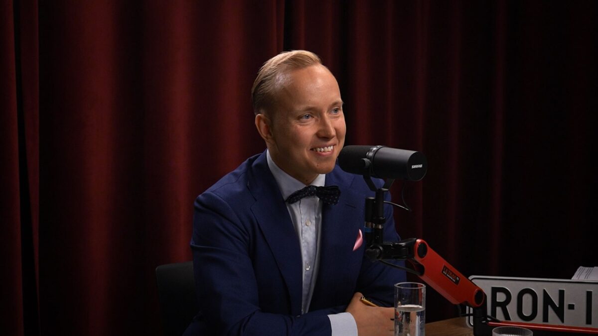 Podcast-isäntä Roni Arvonen latasi suorat sanat EU:sta: ”Pelleorganisaatio – meille valehdeltiin”