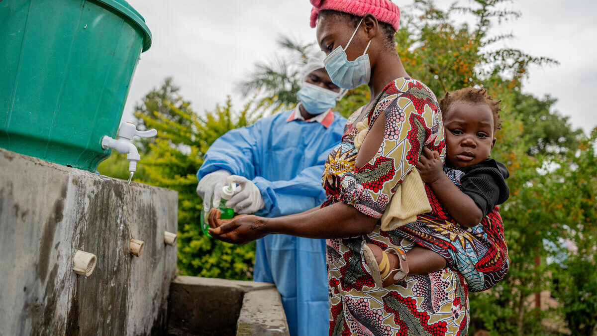 Pelastakaa Lapset: Ebolaepidemia on surmannut ainakin 189 lasta Kongossa