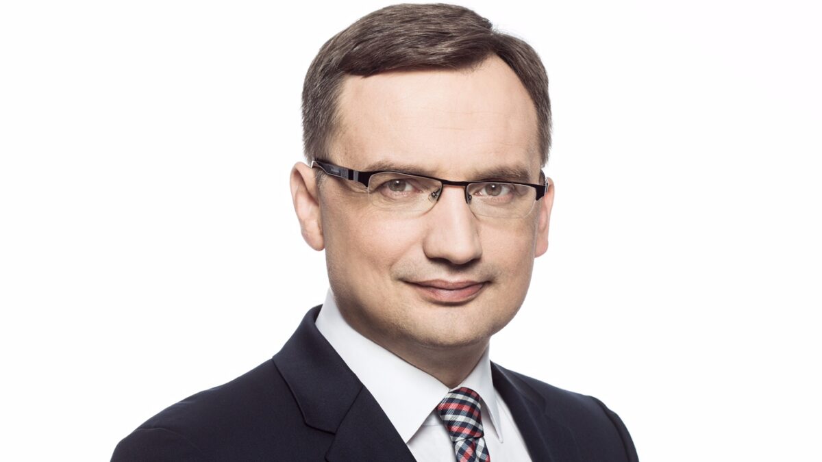 Puola vaatii Yhdysvaltoja luovuttamaan entisen oikeusministerin – epäillään 26 rikoksesta