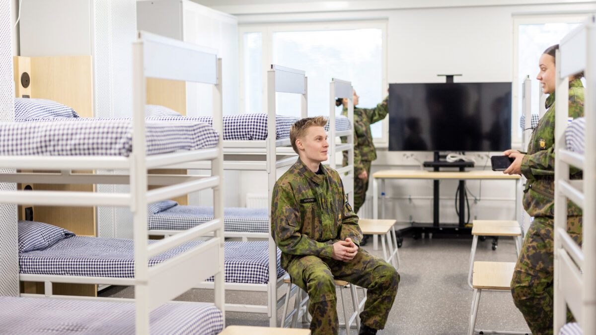 Alokkaita odottaa aiempaa modernimpi kasarmielämä – Kasarmeista valtaosa remontoitu