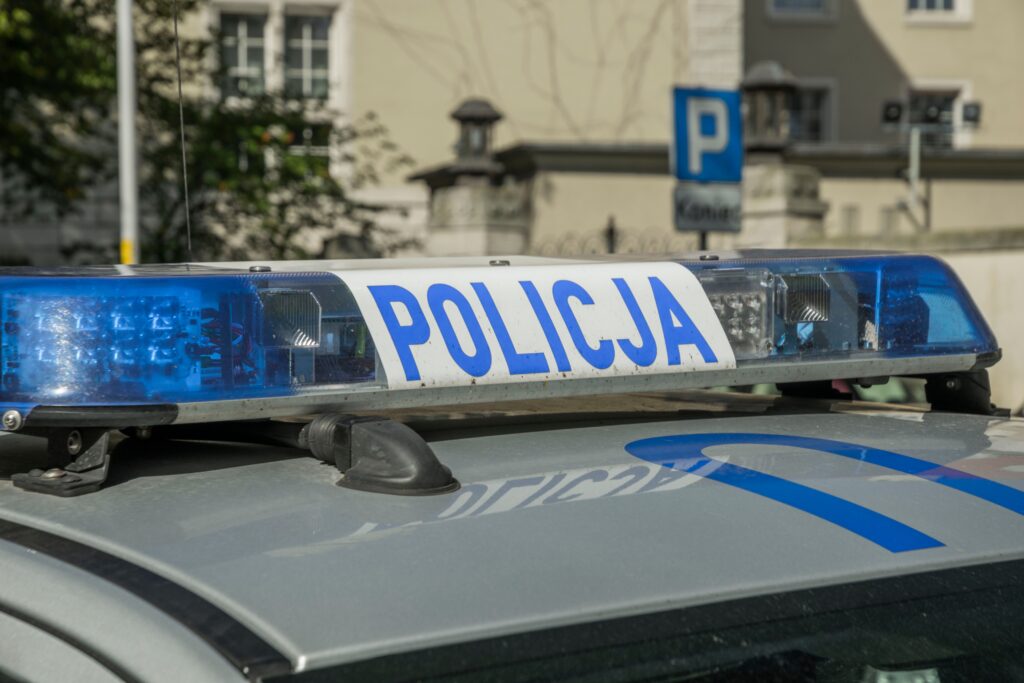 Naisia huumattiin ja hyväksikäytettiin – Puolassa tutkitaan ”raiskausakatemiaa”