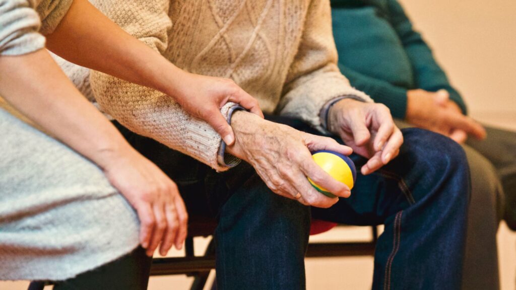 Silmänliikkeet voivat paljastaa alkavan Alzheimerin jo varhain