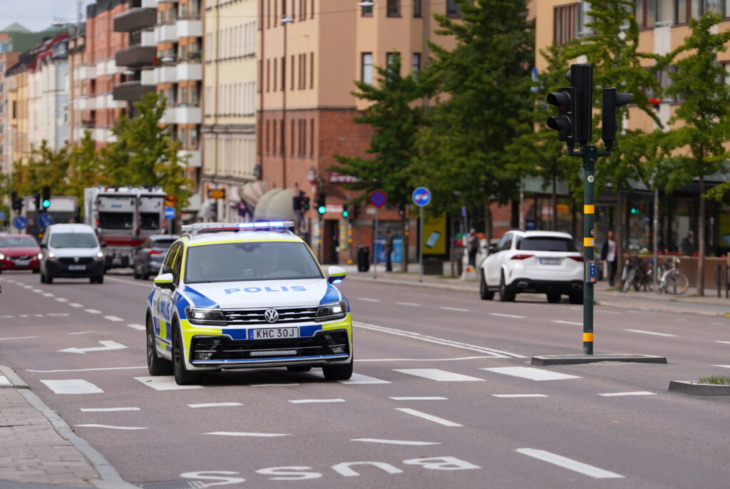 Poliitikko uhattiin puukottaa kuoliaaksi vaalipäivänä – epäillyn autosta löytyi teräviä esineitä