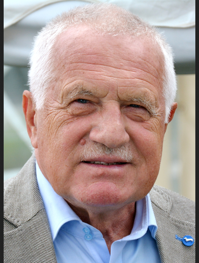 Václav Klaus: EU:n sodanlietsonta pelottaa minua