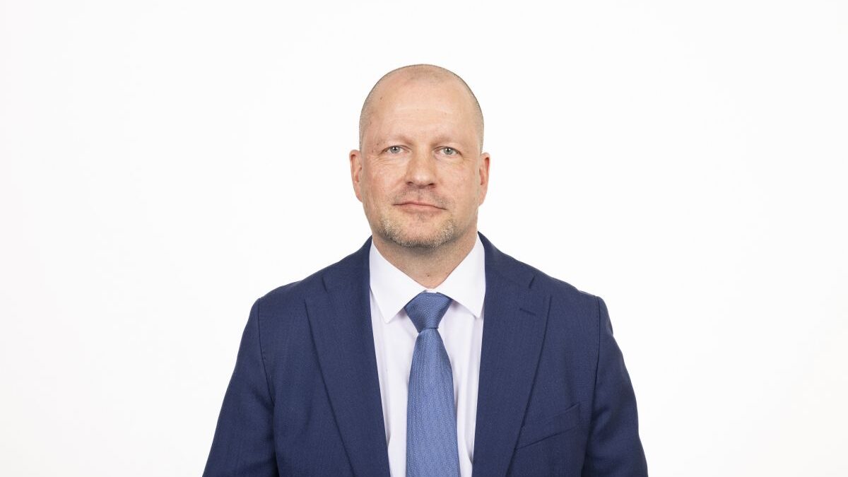 Timo Vornanen lataa rajua tekstiä IS-toimittajille: ”Syötätte kansalle tätä paskaa”