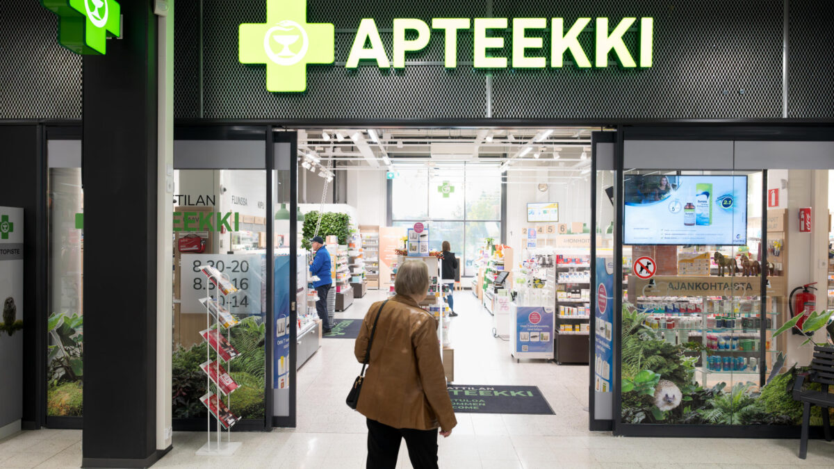 Apteekit ovat yhä useammalle lähin terveyspalvelu – samaan aikaan verkoston pelätään harvenevan